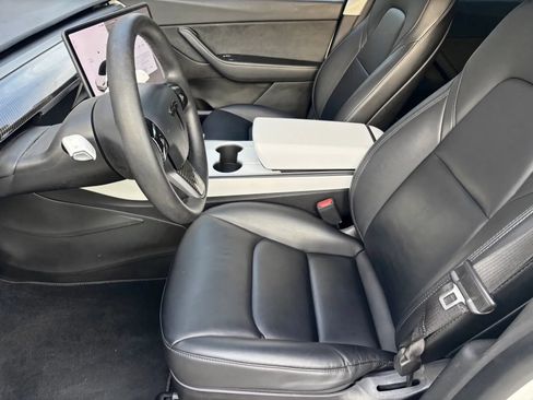 Used 2021 Tesla Model Y Long Range AWD/4WD image 10