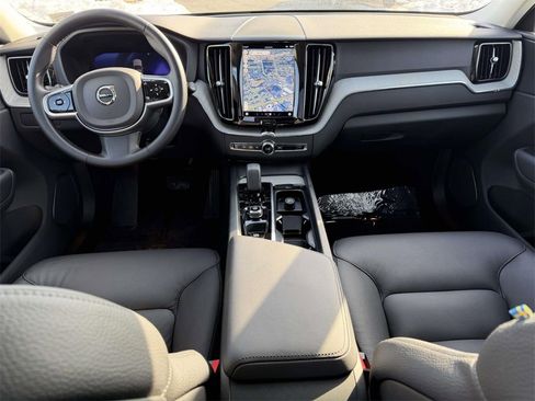 Used 2025 Volvo XC60 B5 Plus image 2