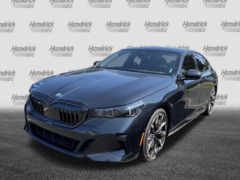 Used 2024 BMW i5 eDrive40i w/ Executive Package RWD image 6