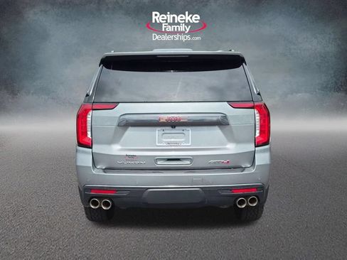 Used 2023 GMC Yukon XL AT4 AWD/4WD image 6