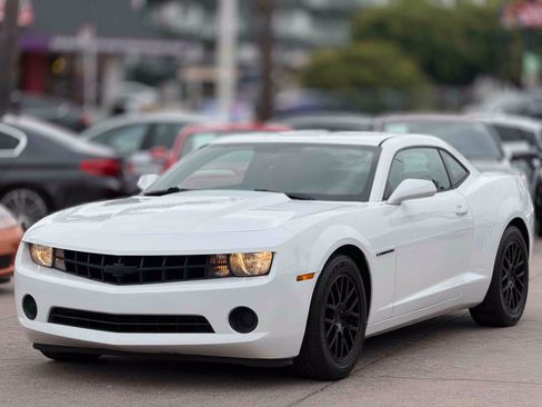 Used 2013 Chevrolet Camaro LS RWD image 3
