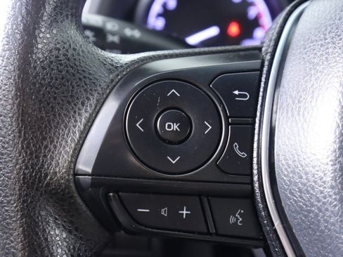 Used 2019 Toyota Camry LE FWD image 12