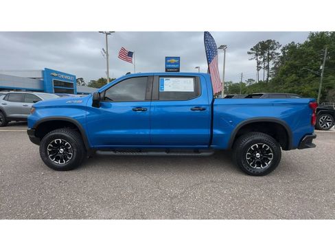 Used 2022 Chevrolet Silverado 1500 ZR2 image 5