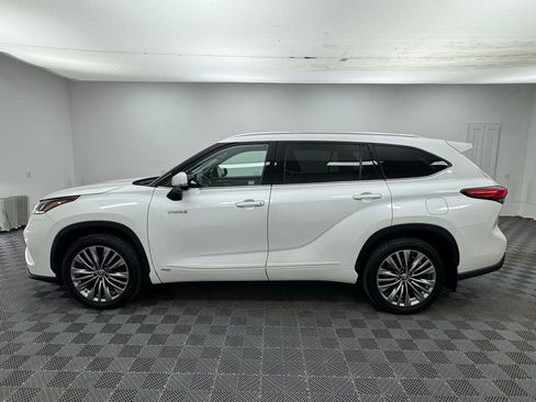 Used 2021 Toyota Highlander Platinum image 15