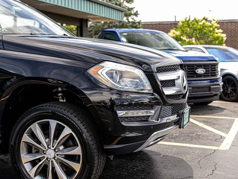 Used 2014 Mercedes-Benz GL 450 4MATIC image 3