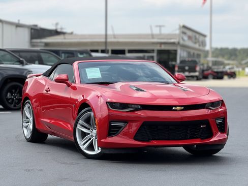 Used 2017 Chevrolet Camaro SS image 3
