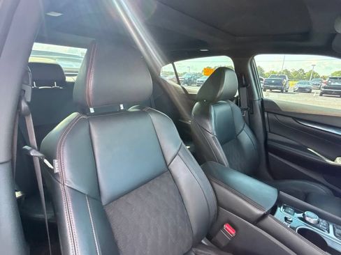 Used 2023 Nissan Maxima SR w/ Sport Mat Group FWD image 21