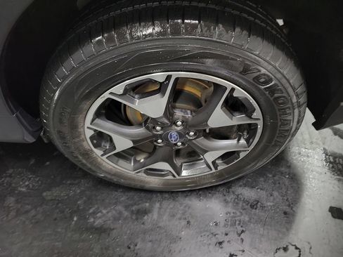 Used 2019 Subaru Crosstrek 2.0i Premium AWD/4WD image 12