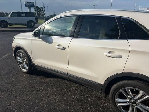 Used 2016 Lincoln MKC Select w/ Select Plus Package FWD image 17