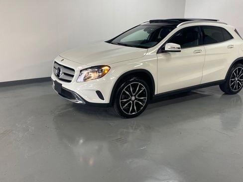 Used 2017 Mercedes-Benz GLA 250 image 2