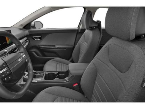 Certified 2025 Kia K4 EX FWD image 11