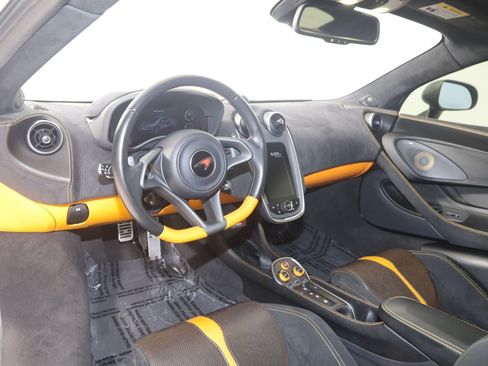 Used 2020 McLaren 570S Coupe RWD image 42