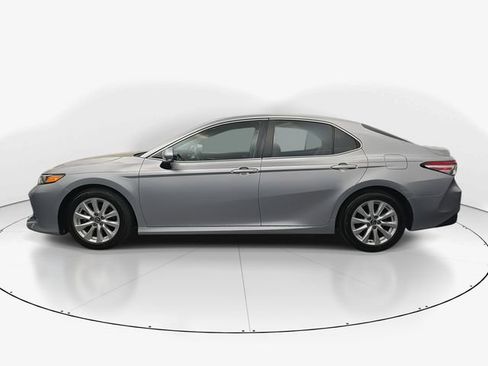 Used 2018 Toyota Camry LE w/ Convenience Package image 6