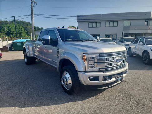 Used 2019 Ford F450 Platinum w/ Platinum Ultimate Package AWD/4WD image 7