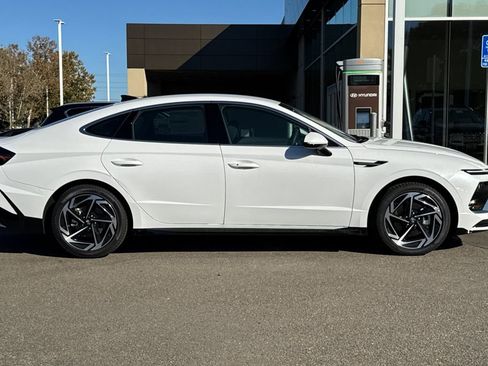New 2026 Hyundai Sonata SEL image 3