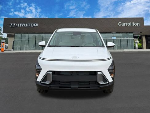 New 2026 Hyundai Kona SE FWD image 2