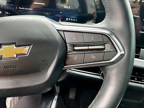 Used 2025 Chevrolet Equinox LT FWD image 19