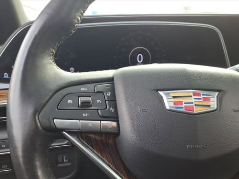 Used 2023 Cadillac Escalade Premium Luxury image 26
