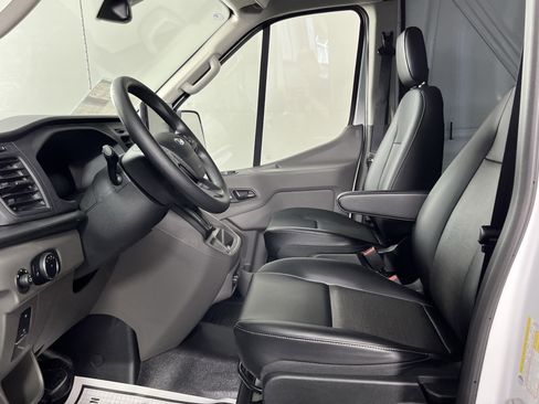 New 2026 Ford Transit 250 148 Medium Roof Extended AWD image 10