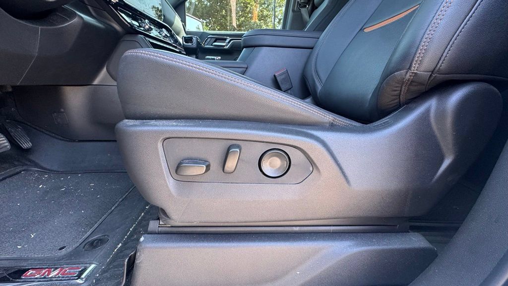 Used 2026 GMC Sierra 1500 AT4 w/ AT4 Premium Package AWD/4WD image 21