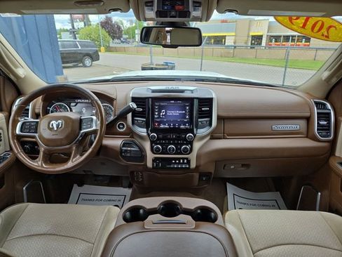 Used 2019 RAM 2500 Laramie AWD/4WD image 3