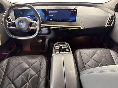 Used 2024 BMW iX xDrive50 w/ Premium Package AWD/4WD image 15
