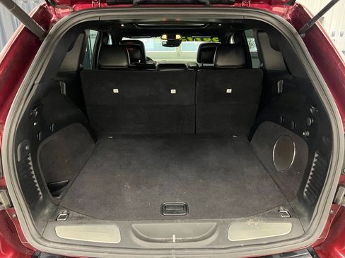 Used 2019 Jeep Grand Cherokee SRT w/ Trailer Tow Group IV AWD/4WD image 12