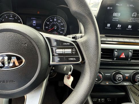 Used 2021 Kia Forte LXS image 16