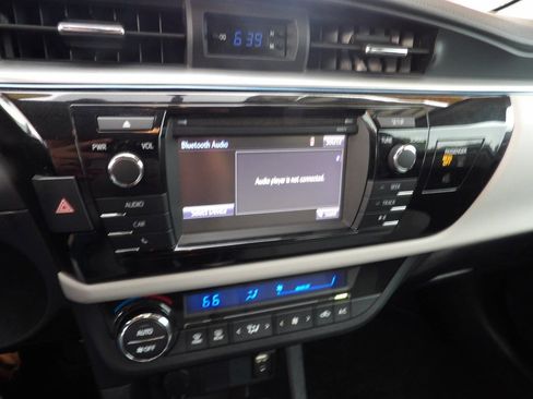 Used 2016 Toyota Corolla LE FWD image 14