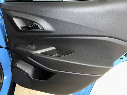 Used 2024 Chevrolet Trax RS w/ Driver Confidence Package image 24