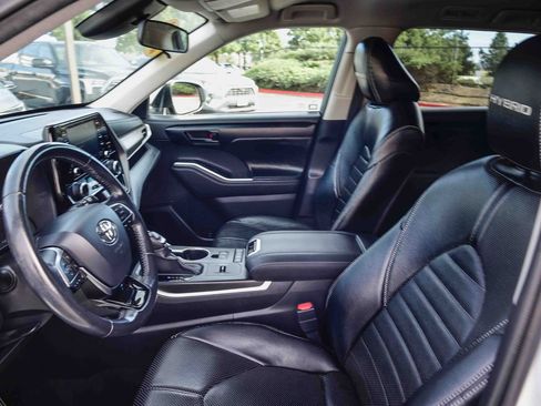 Certified 2020 Toyota Highlander LE image 20