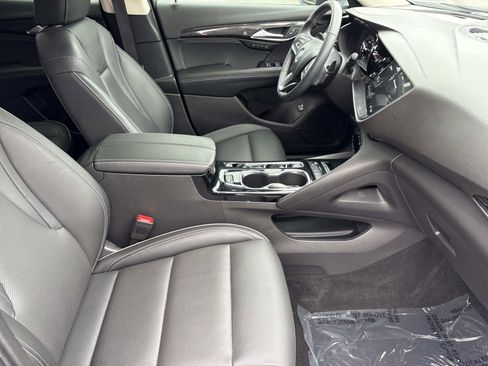 Certified 2023 Buick Envision Essence image 33