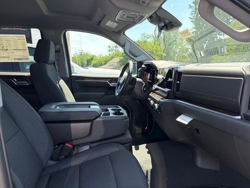 New 2026 GMC Sierra 1500 SLE w/ Preferred Package AWD/4WD image 4