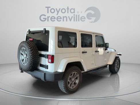Used 2017 Jeep Wrangler Unlimited Rubicon w/ Connectivity Group AWD/4WD image 6