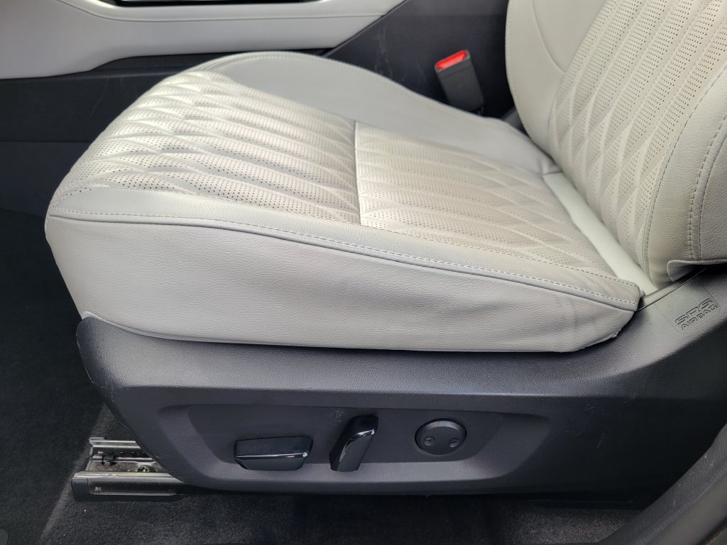 Used 2025 Mitsubishi Outlander SEL AWD/4WD image 17
