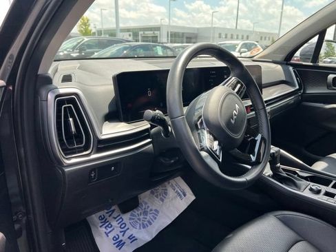 Certified 2024 Kia Sorento S w/ Panoramic Sunroof Package FWD image 10