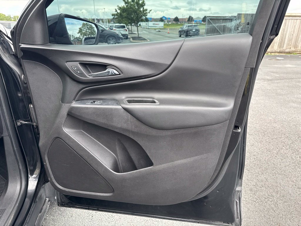 Used 2019 Chevrolet Equinox LT AWD/4WD image 39