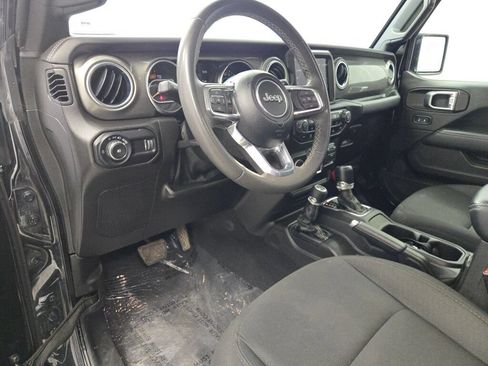 Used 2023 Jeep Wrangler Unlimited Sahara AWD/4WD image 17