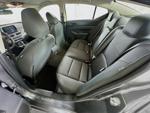 Used 2025 Nissan Altima 2.5 SV FWD image 25