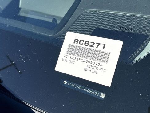 Used 2024 Toyota Camry XSE w/ Navigation Package image 33