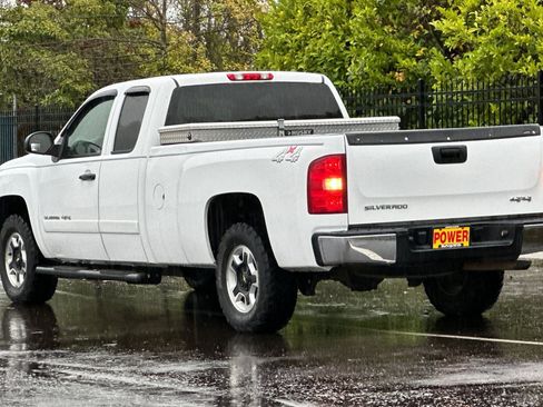 Used 2007 Chevrolet Silverado 1500 LT w/ Suspension Package, Off-Road" image 6