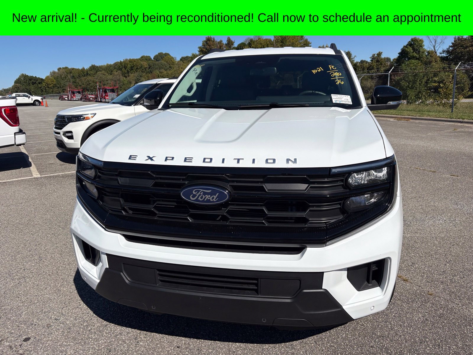 Used 2026 Ford Expedition Active AWD/4WD image 2