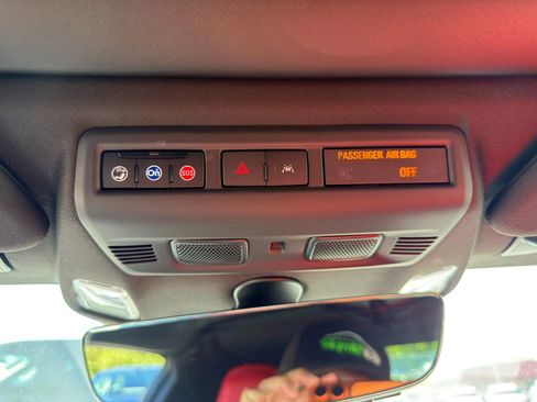 Used 2025 Chevrolet Corvette Stingray Coupe w/ 1LT image 13