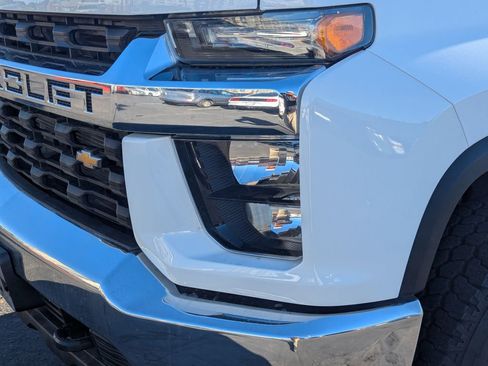 Used 2022 Chevrolet Silverado 2500 LT w/ Fleet Comfort Package image 13