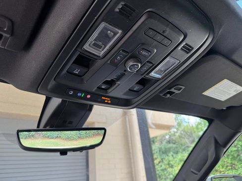 Used 2021 Chevrolet Tahoe High Country AWD/4WD image 23