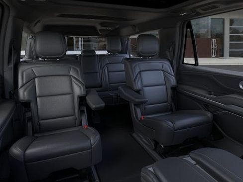 New 2026 Lincoln Navigator L Reserve AWD/4WD image 11