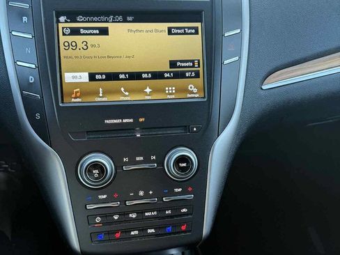 Used 2016 Lincoln MKC Reserve w/ Lincoln MKC Climate Package image 11