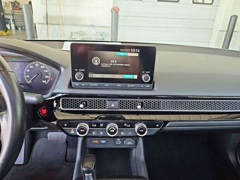 Used 2022 Honda Civic EX image 15