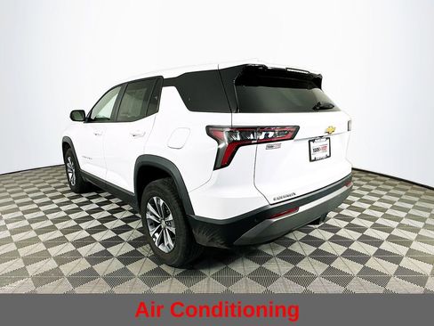 Used 2025 Chevrolet Equinox LT FWD image 8