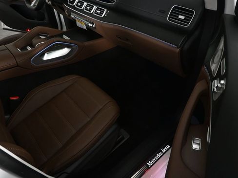 New 2026 Mercedes-Benz GLS 450 4MATIC image 23